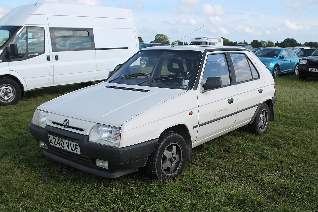Фото SKODA FAVORIT 1994