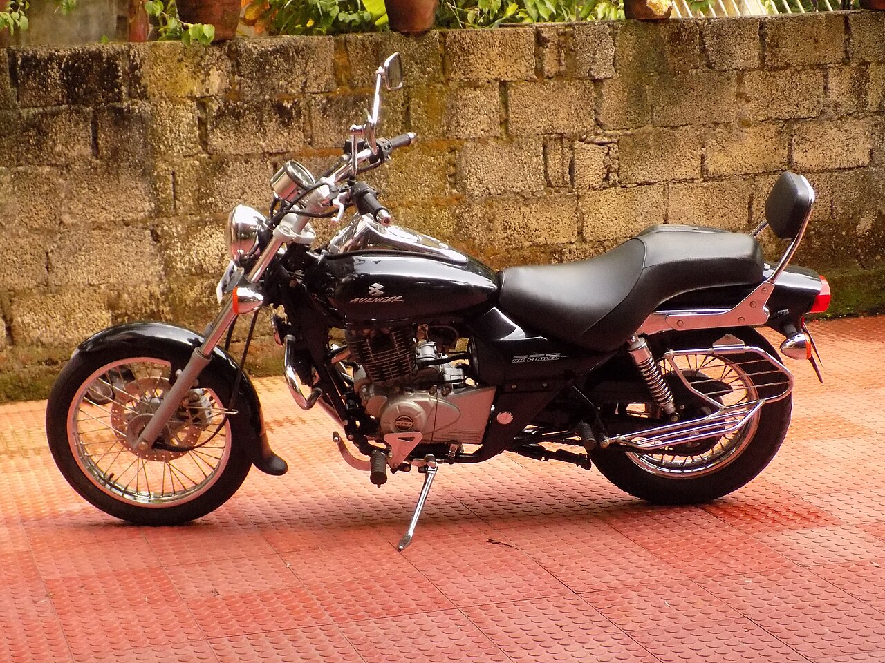 Фото BAJAJ AVENGER 220 2013